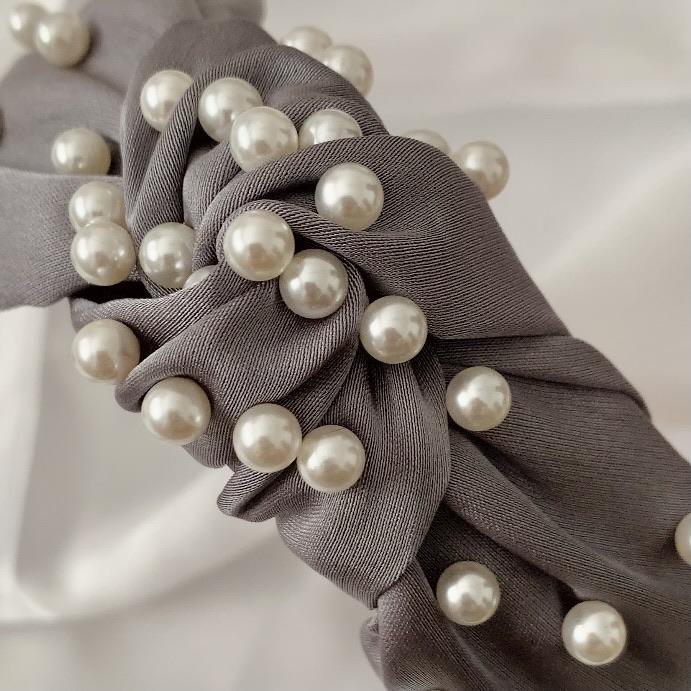 Serre-tête noué en soie et perles